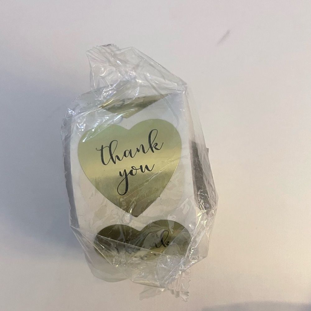 Thank You stickers Gold Heart with Black - 1.5” roll of 500 NWT